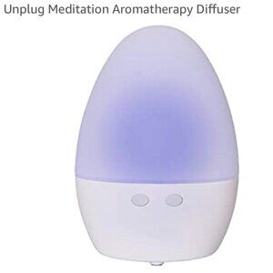 Essential Oils Colour-changing Room  Diffuser & 3 Brand New Essential Oils